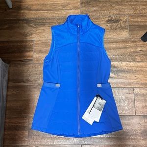Lululemon down for it all vest wild bluebell 8 NWT